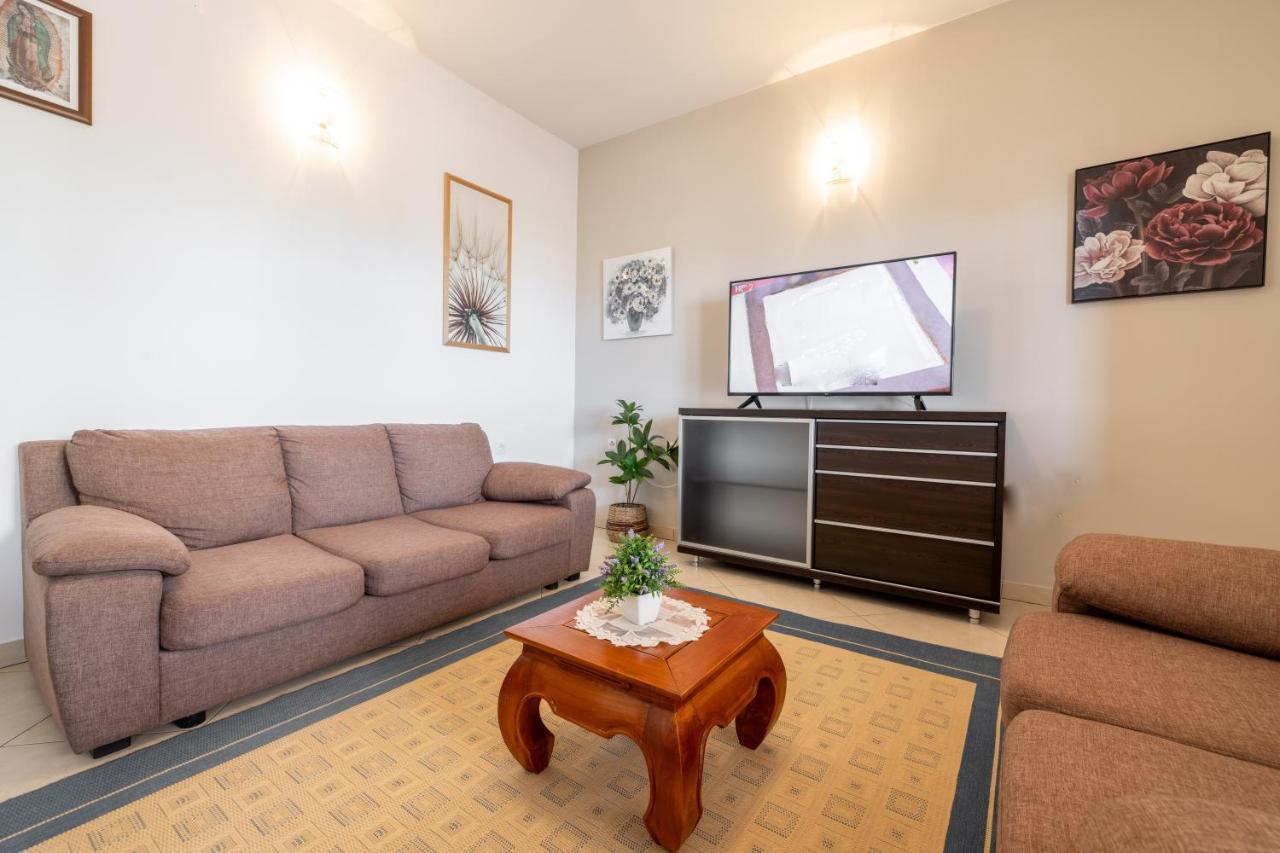 Apartment For 5 Makarska Exterior foto