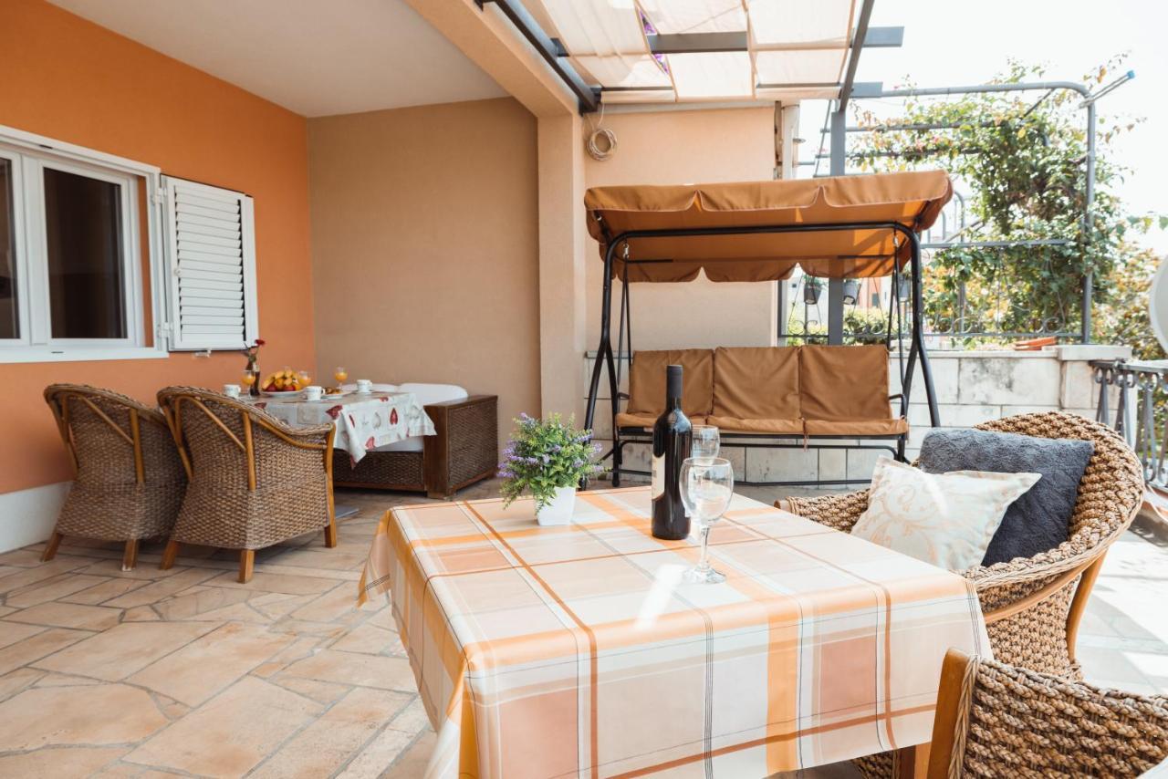 Apartment For 5 Makarska Exterior foto